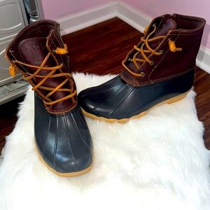 Sperry- Women’s Saltwater Core boots